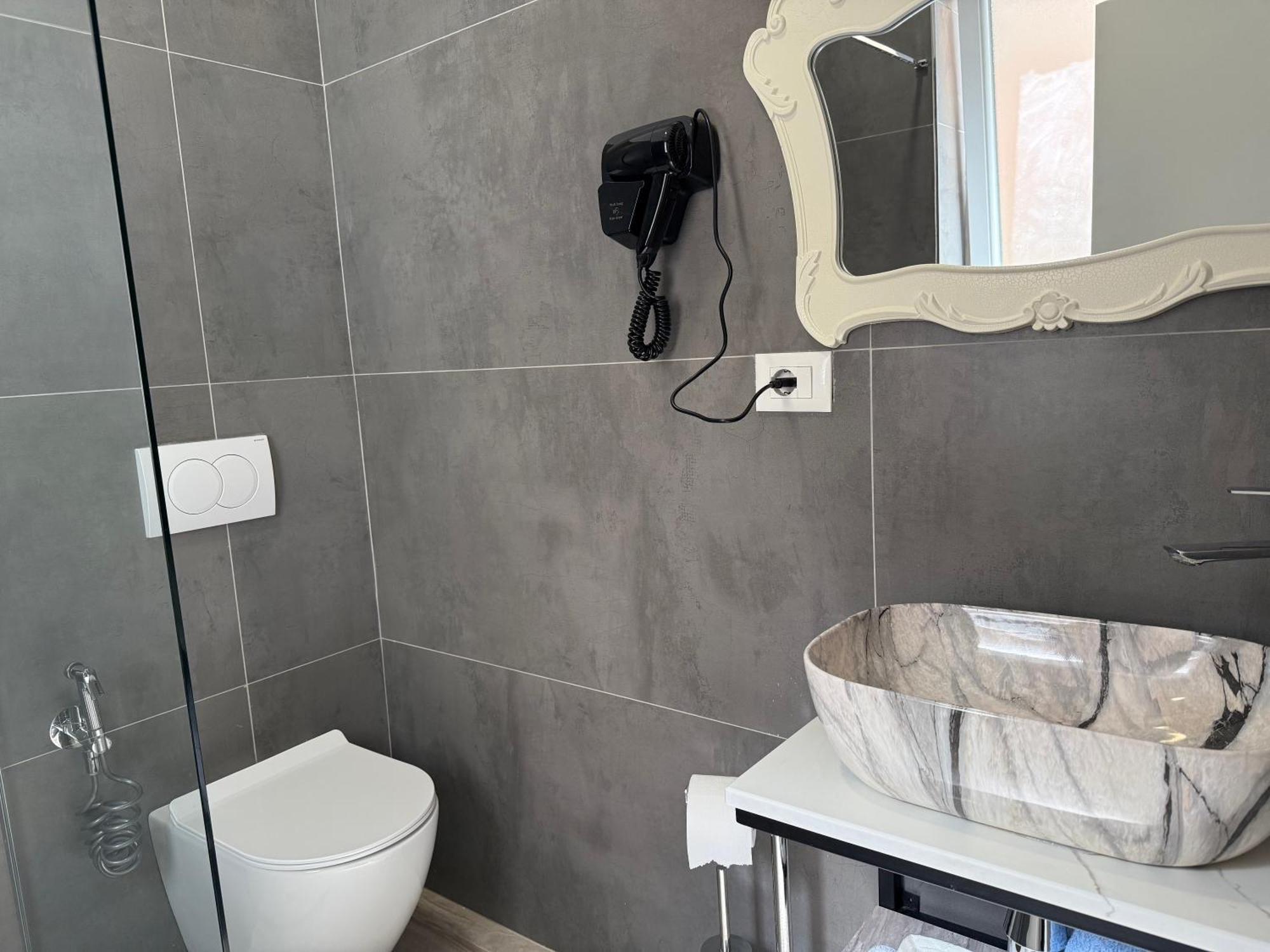 City Center Rooms And Apartments Драч Екстериор снимка